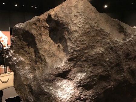 Der 4,5 Milliarden Jahre alte Cape York Meteor ist fast so alt wie die Sonne