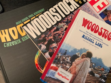 Viel Literatur zu Woodstock